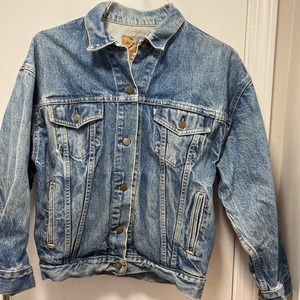 * Vintage Levis Denim Jean Trucker Jacket